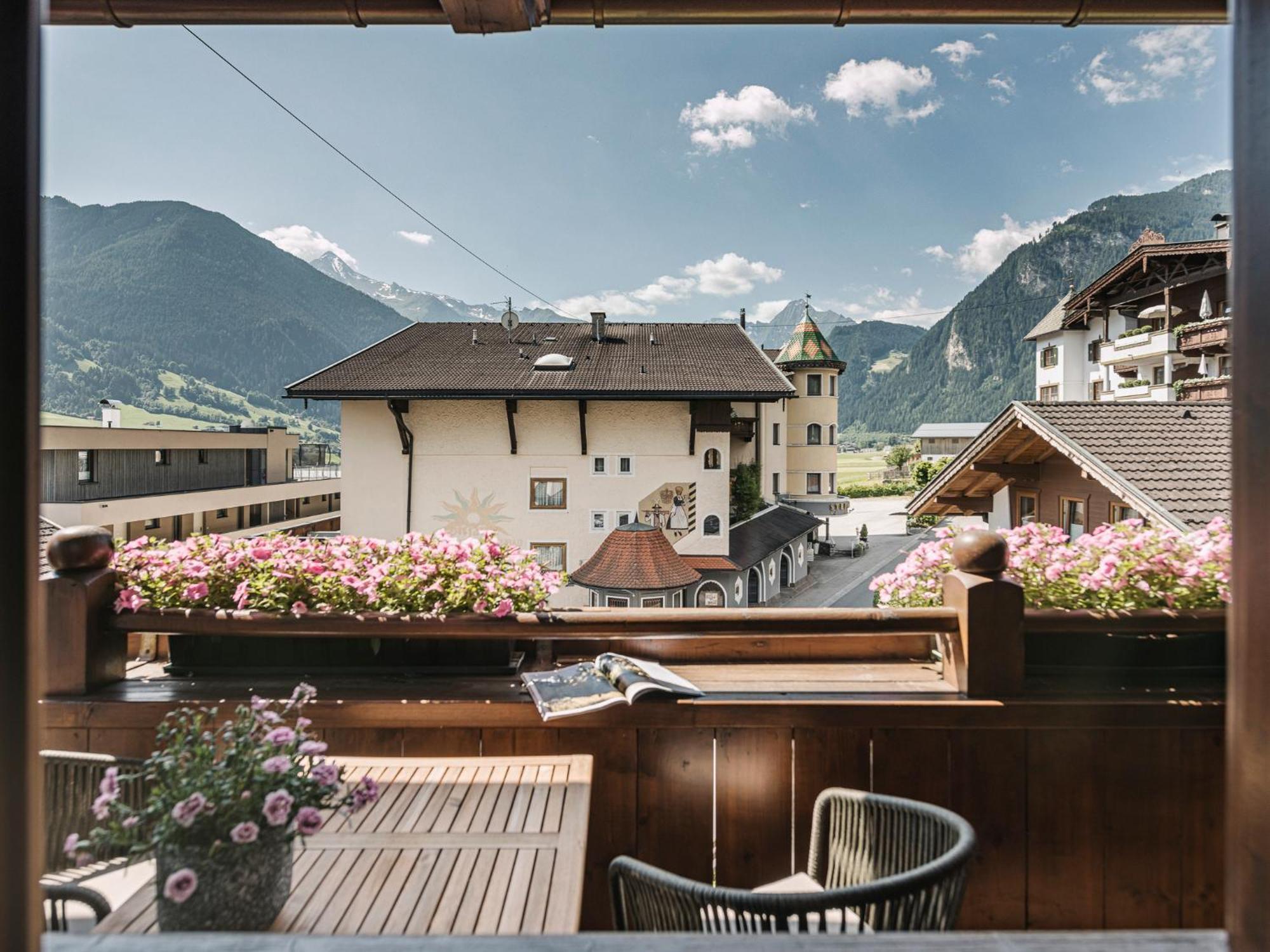 Hotel Sieghard Zillertal Hippach Exterior photo