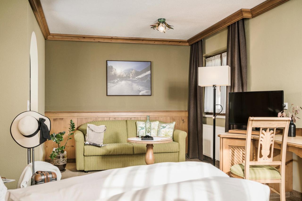 Hotel Sieghard Zillertal Hippach Exterior photo